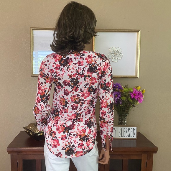 Candie’s Formal Floral Blouse - Picture 9 of 9